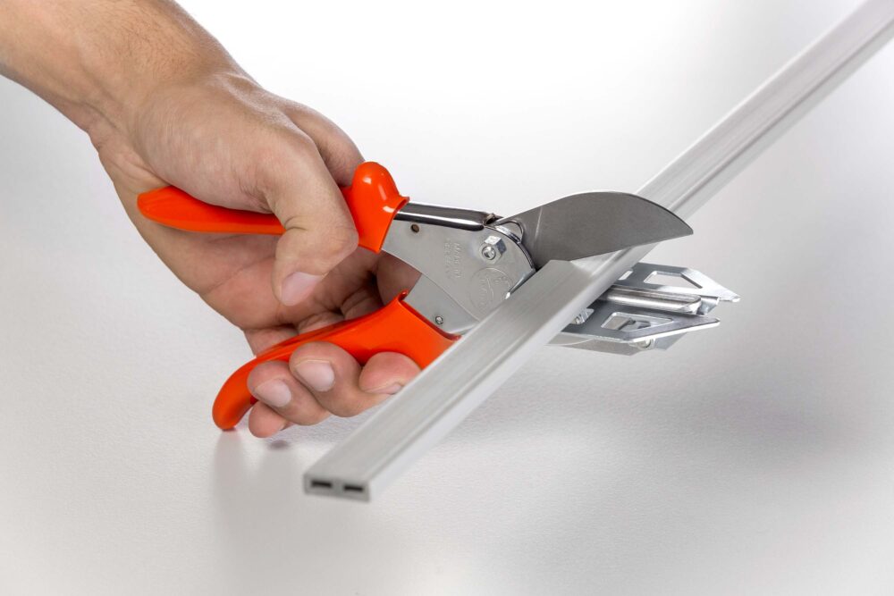 Multi-Purpose Pliers with 90° Stop » AluFlex Group